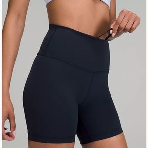 Wunder Train High-Rise Short 6" size 8